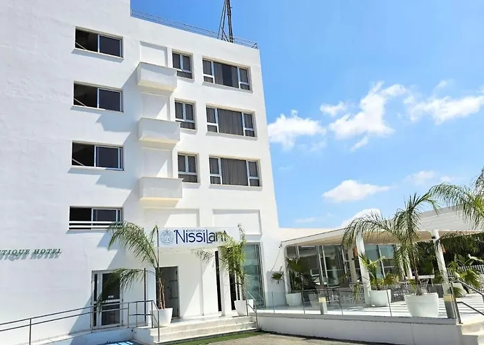 Nissilant Hotel & Suites